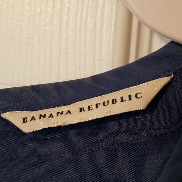 Banana Republic Women's Top ~ Size XL (tags removed) ~ Navy Blue ~ EUC ~ - Picture 3 of 4
